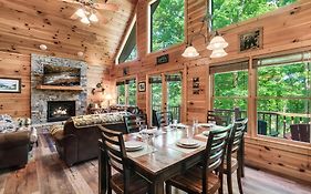 Peaceful Family Cabin With Hot Tub, Game Room, & More!