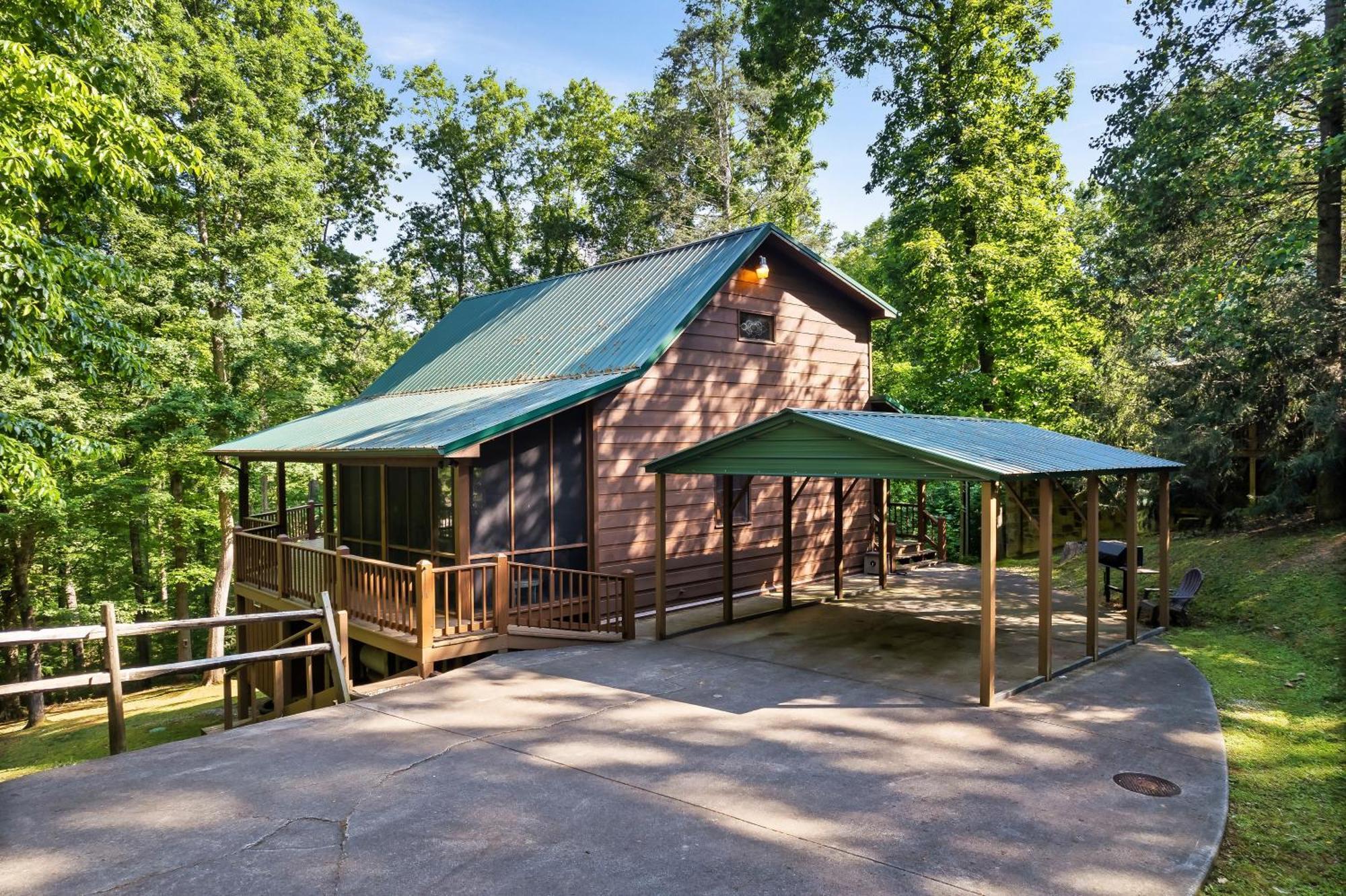 Peaceful Family Cabin With Hot Tub, Game Room, & More! Sevierville Exterior photo